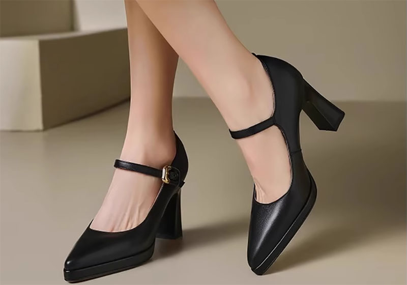 Hãng giày cao gót nội địa Trung Quốc ST & SAT