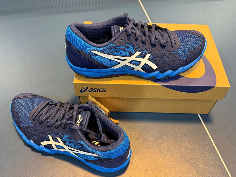 Giày bóng bàn Asics