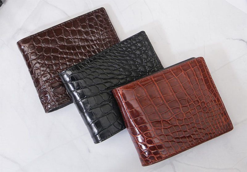 Các loại ví da cá sấu nội địa Trung không thể bỏ qua