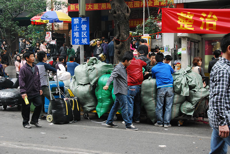 Xe đẩy cho bé Trung Quốc