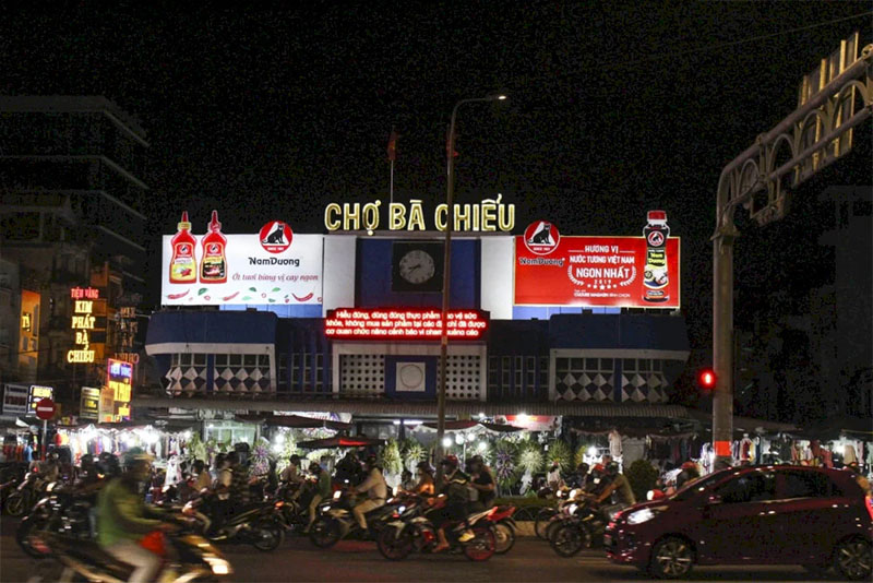 Chợ đêm Bà Chiểu
