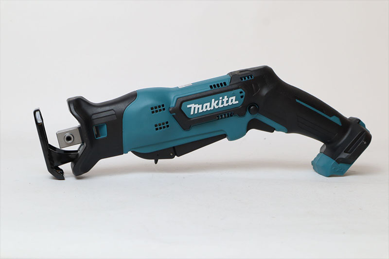 Máy cưa kiếm dùng Pin 12V Max Makita JR103DZ