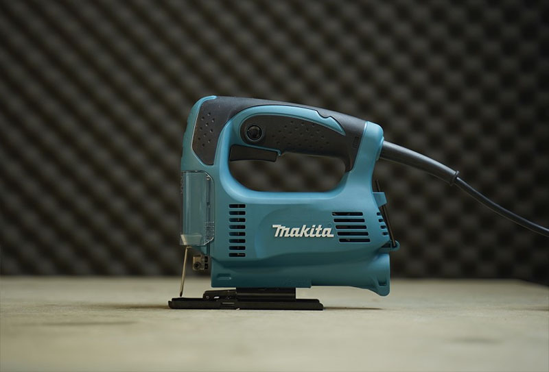 Máy cưa lọng Makita 4327